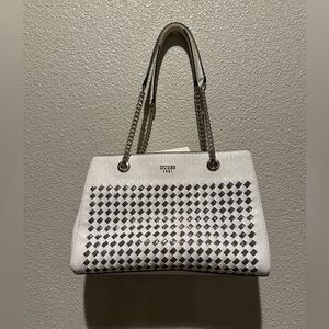 NWOT Guess Flutter Girlfriend Satchel White Purse